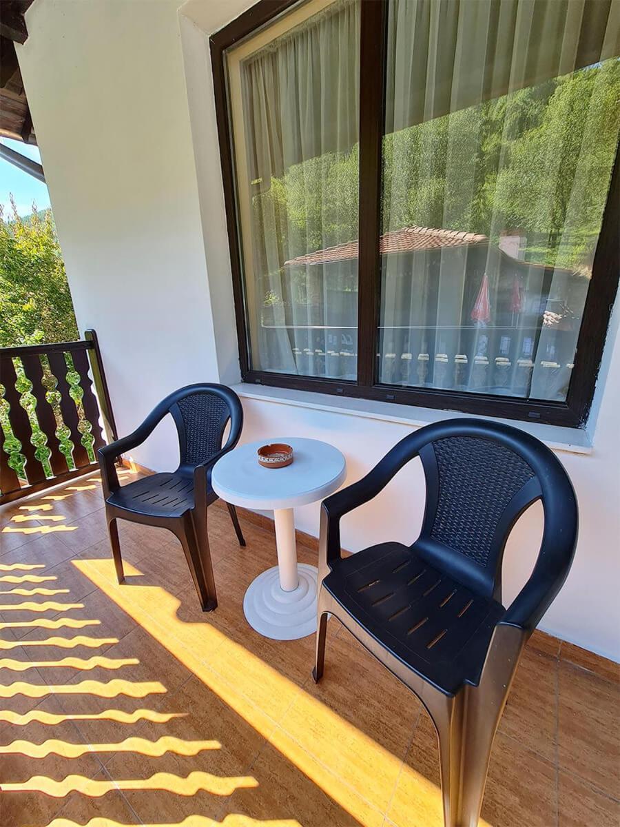 Family Hotel Chiflik Hills 客房 照片
