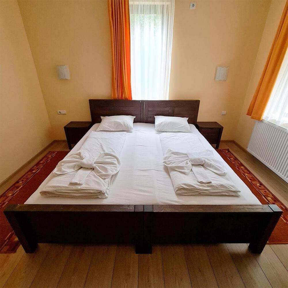 Family Hotel Chiflik Hills 客房 照片