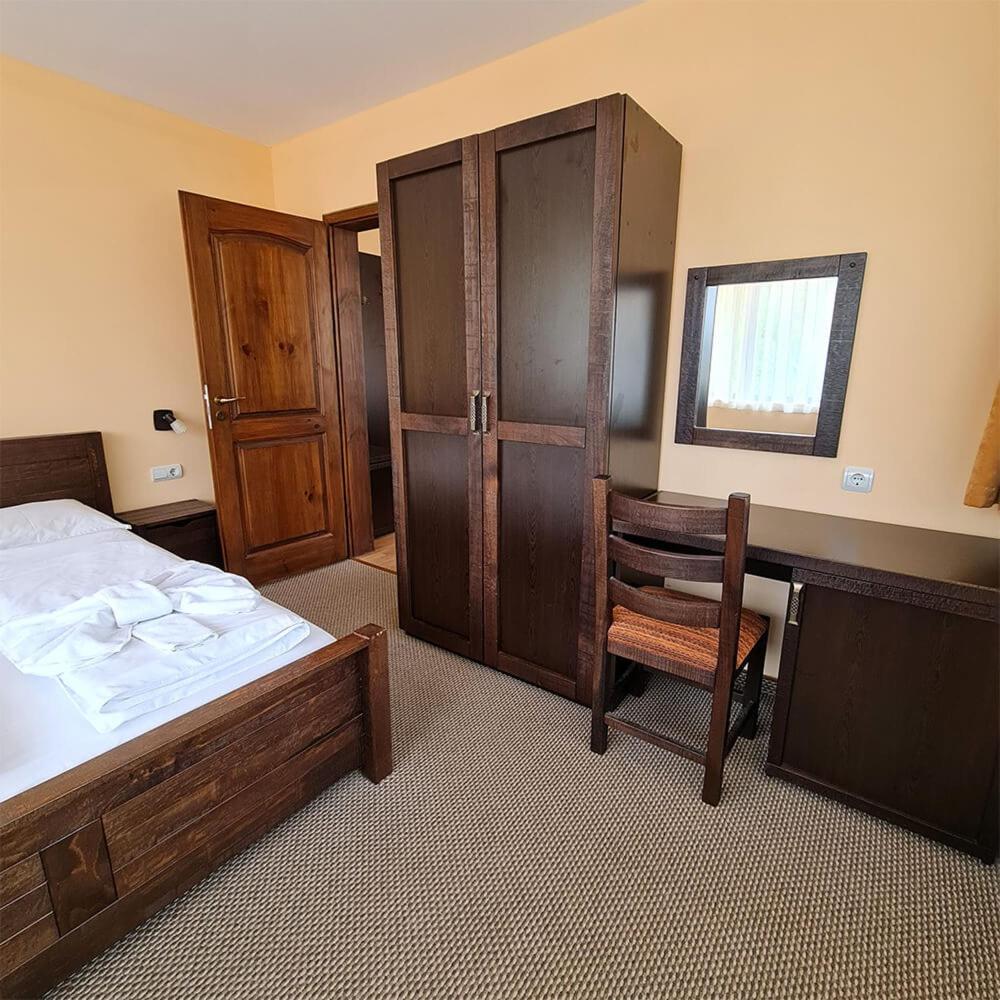 Family Hotel Chiflik Hills 客房 照片